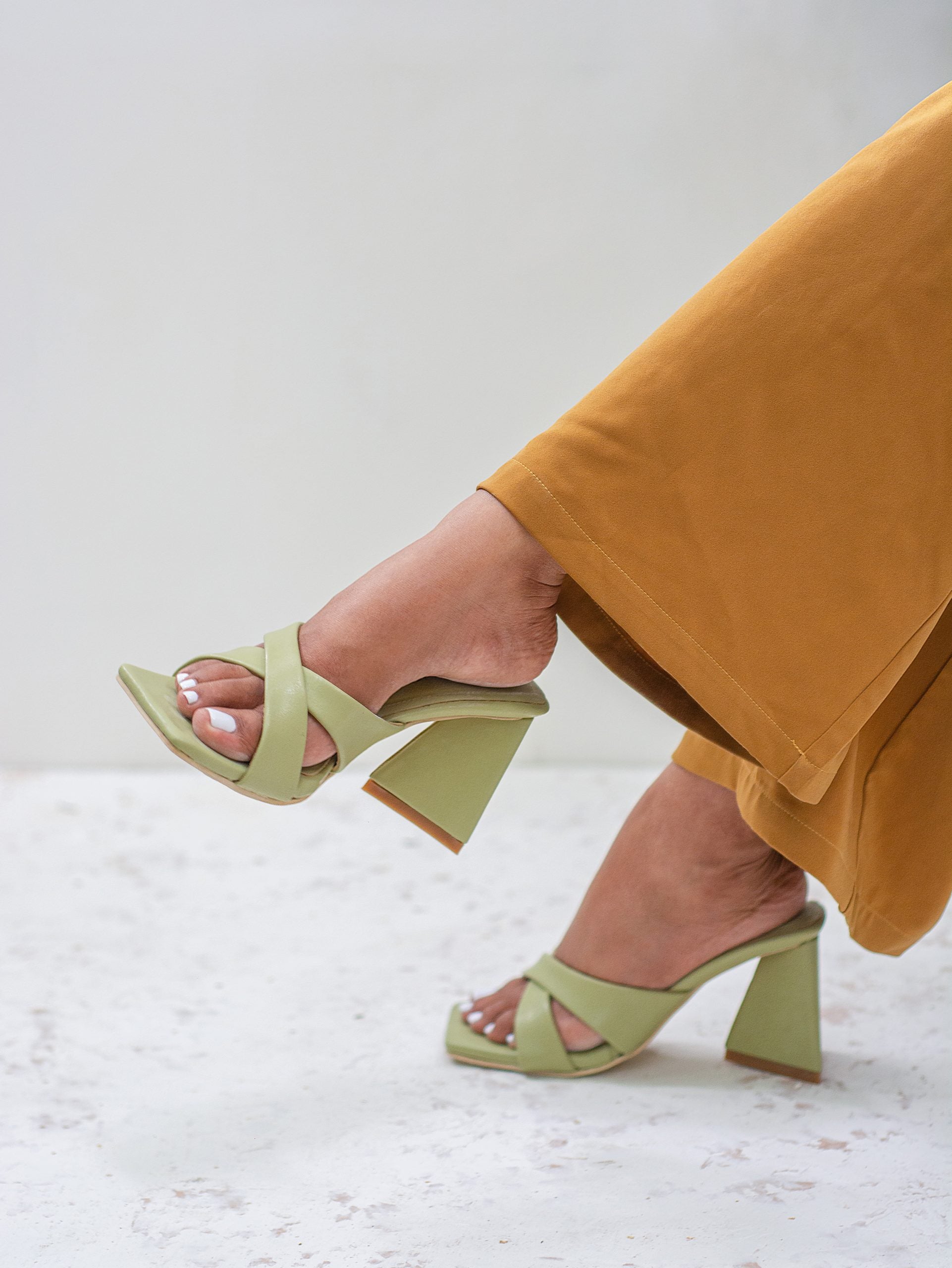 Laydeez Lea Crossover Triangle Heels