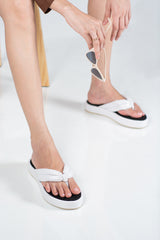 Laydeez Eve Thong Flatforms