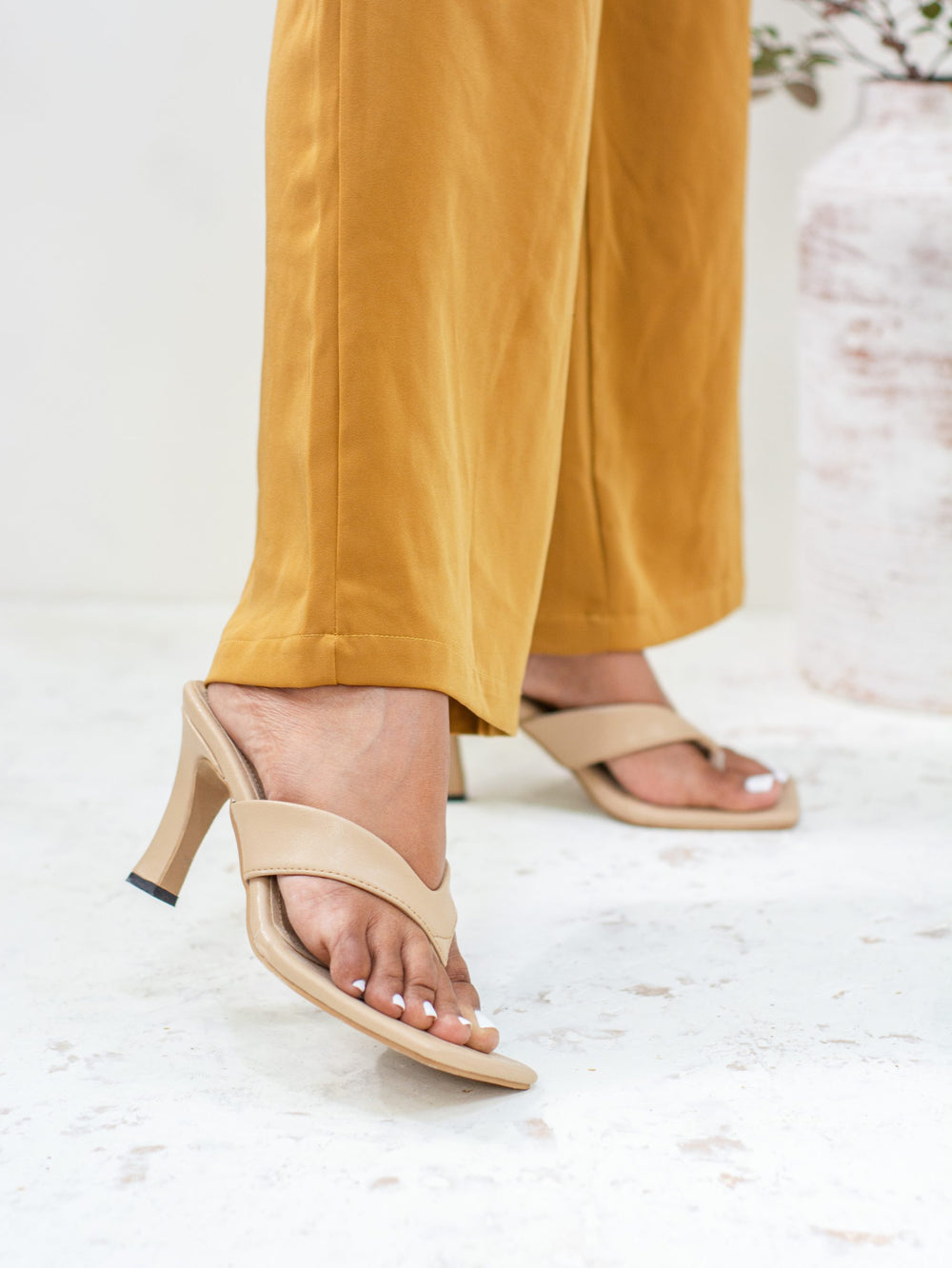 Laydeez Sally Thong Pointed Heels