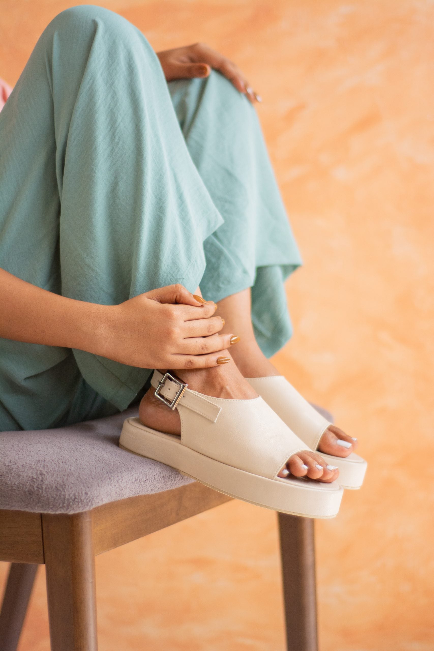 Laydeez Buttercup Flatform Sandals