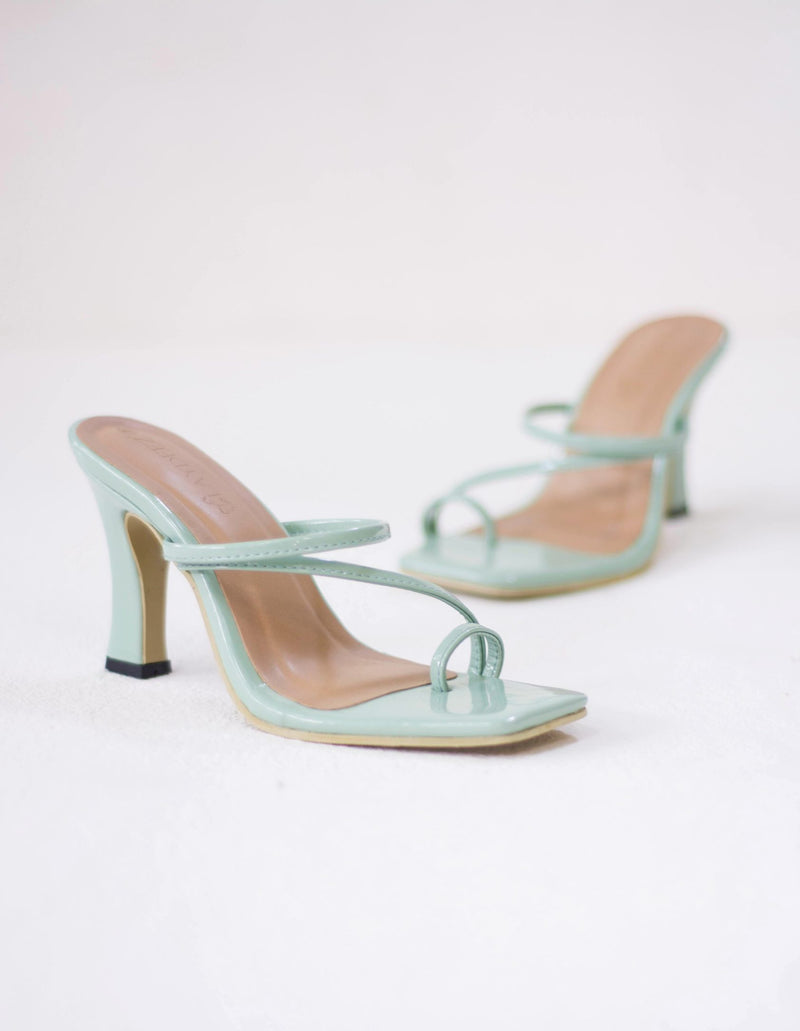 Sandra Pointed Heels