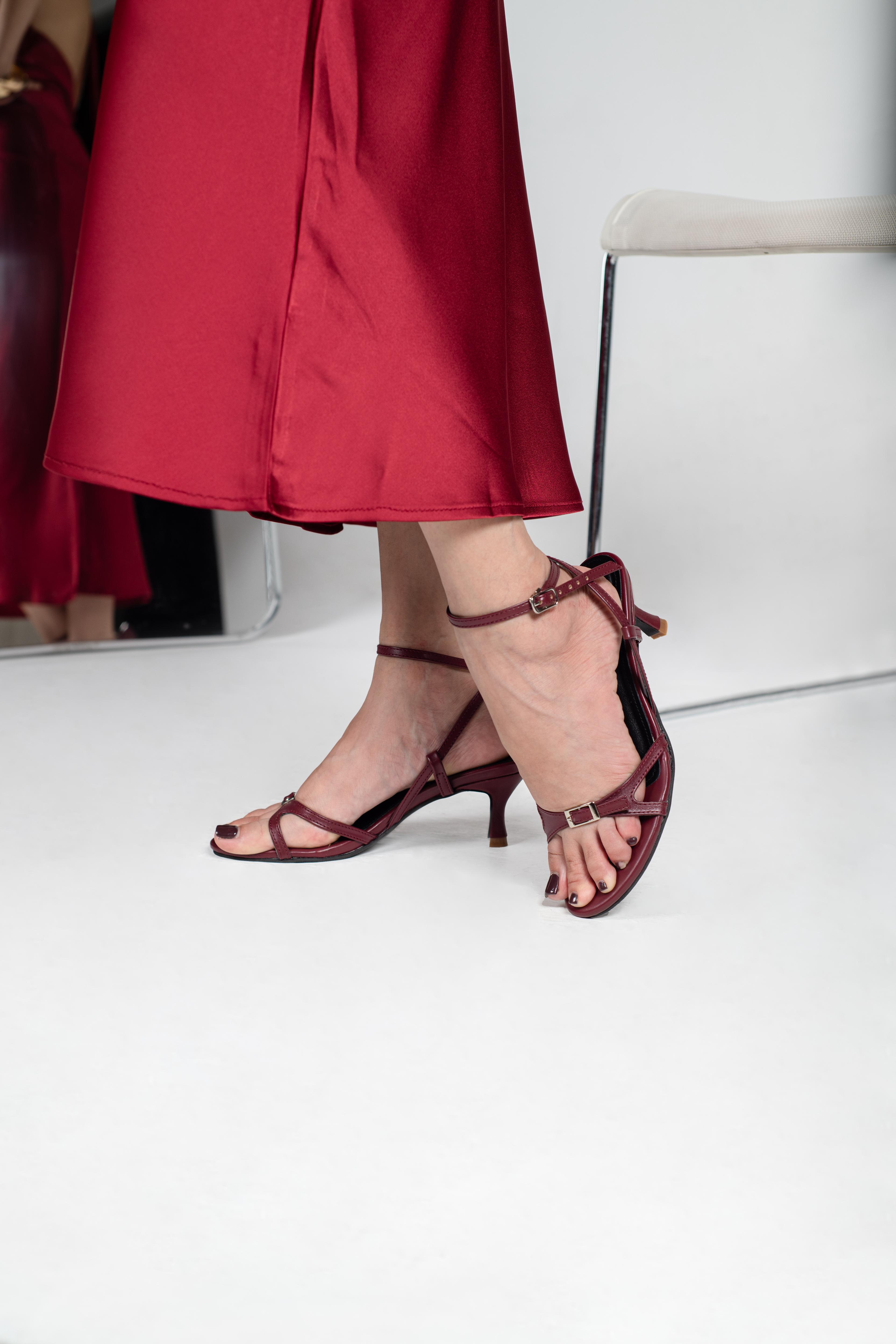 Cleo Pointed heels