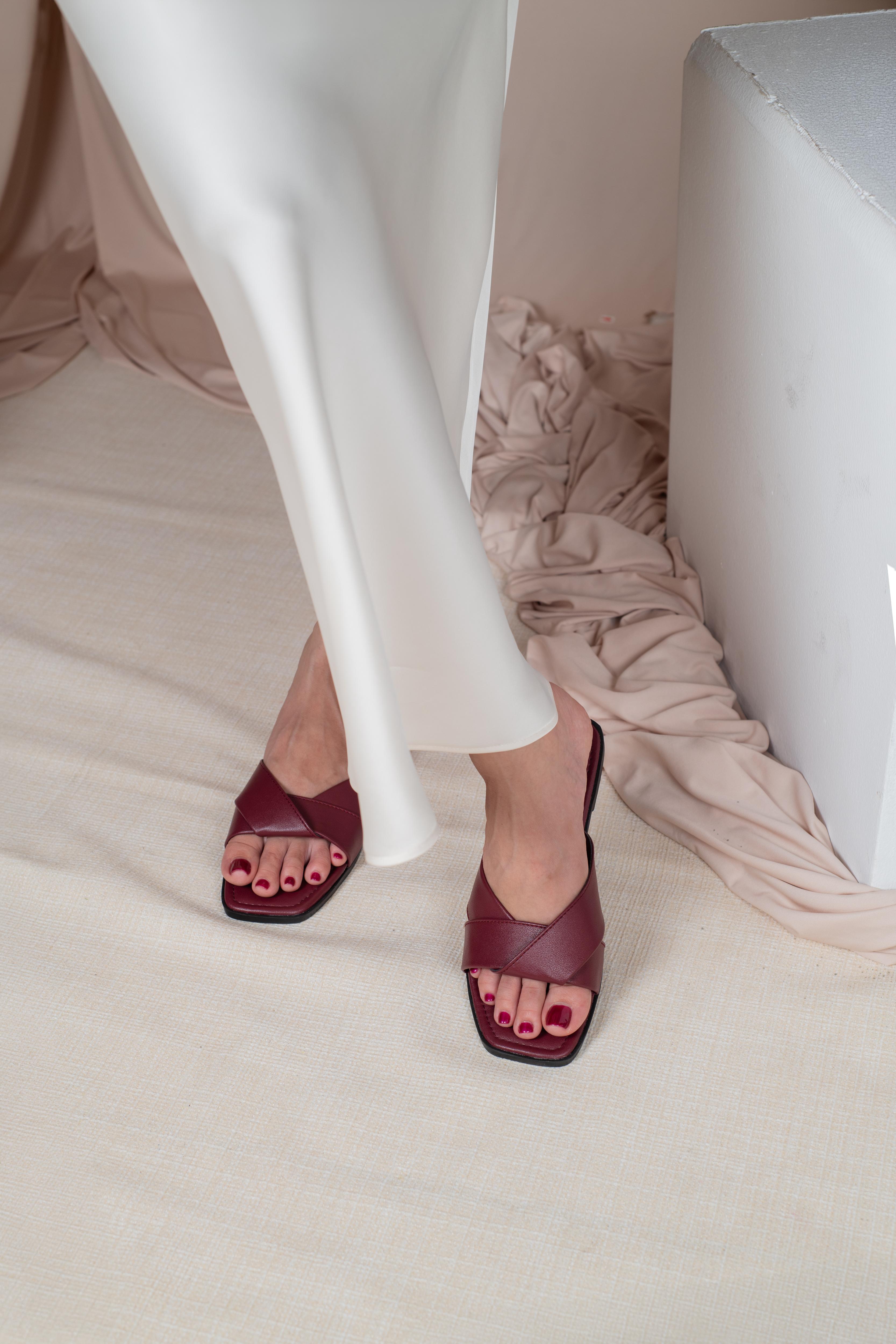 Zyra Flat Sandals