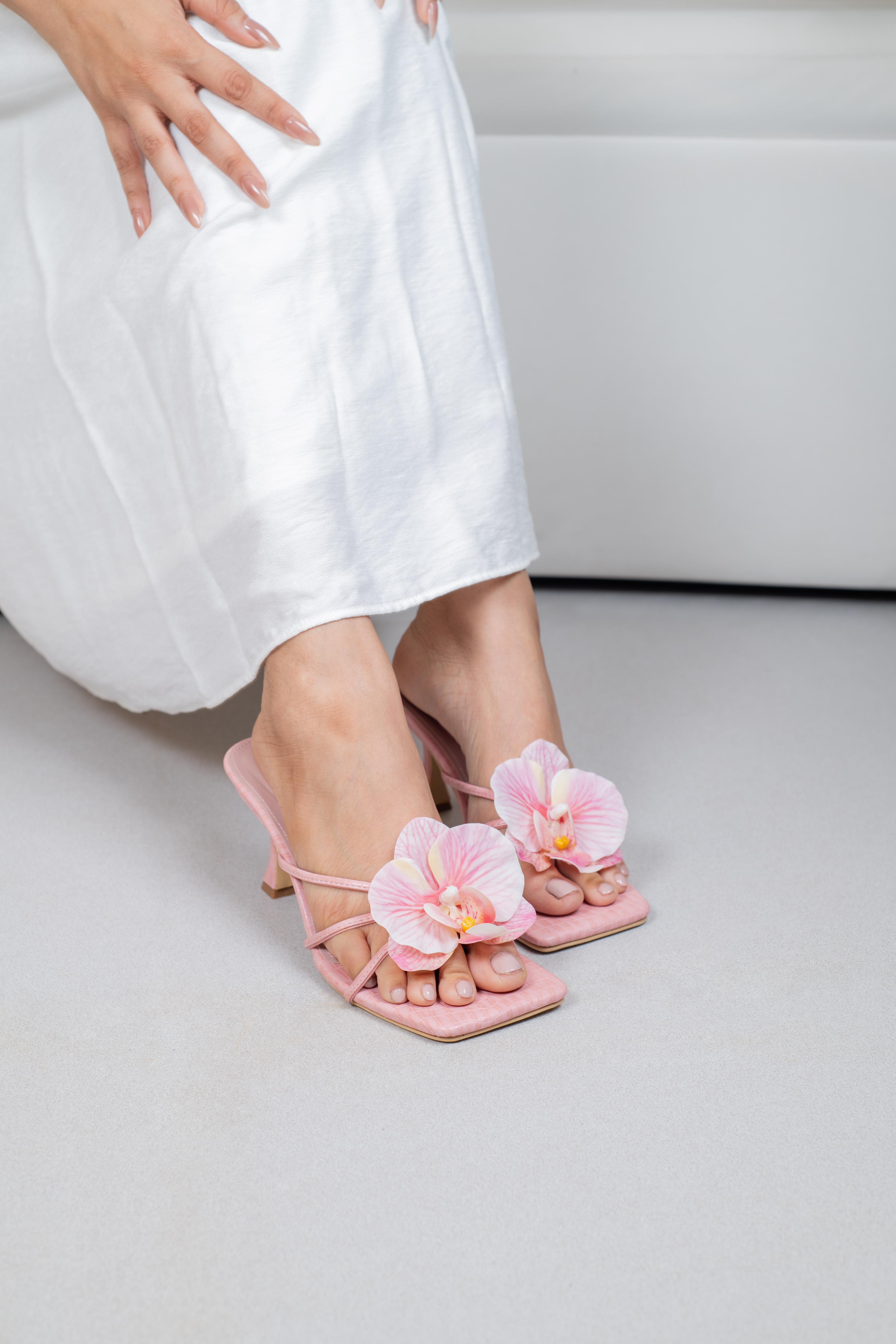 Nysa Pointed Heels
